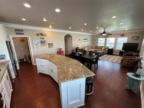 2108 Mills Crystal Beach TX 77650