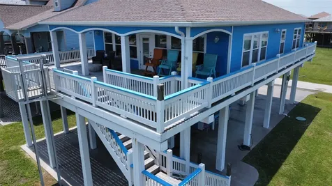 2108 Mills Crystal Beach TX 77650