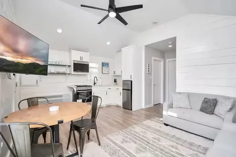 5324 Avenue L Galveston TX 77551