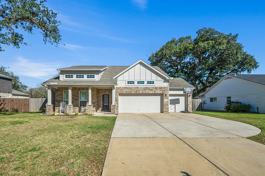 322 Wellshire Drive West Columbia TX 77486
