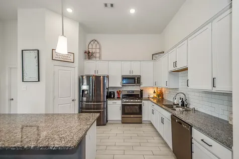 322 Wellshire Drive West Columbia TX 77486