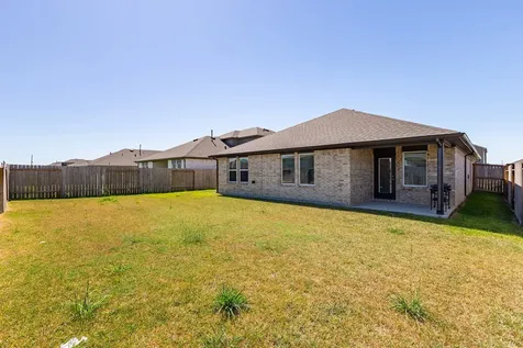 933 Neches Lane Dayton TX 77535