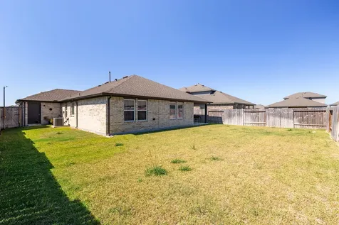 933 Neches Lane Dayton TX 77535
