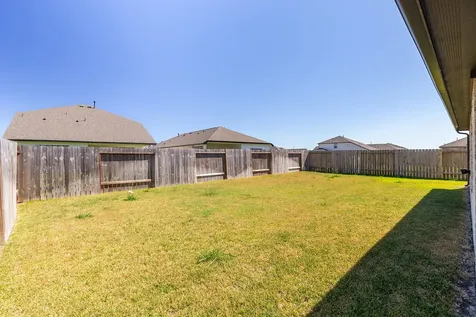 933 Neches Lane Dayton TX 77535