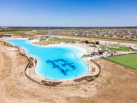 933 Neches Lane Dayton TX 77535