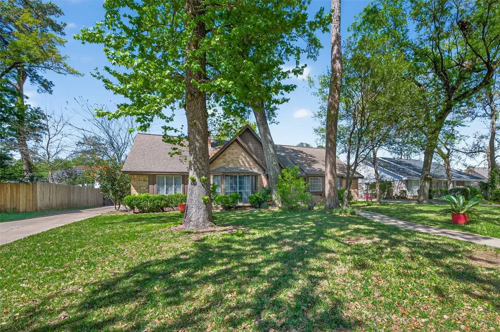 1010 Rhine Lane Houston TX 77090