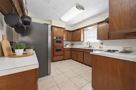 1010 Rhine Lane Houston TX 77090