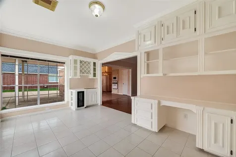 1915 Sandy Schoals League City TX 77573