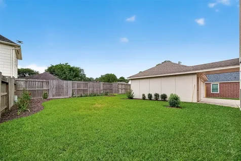 1915 Sandy Schoals League City TX 77573