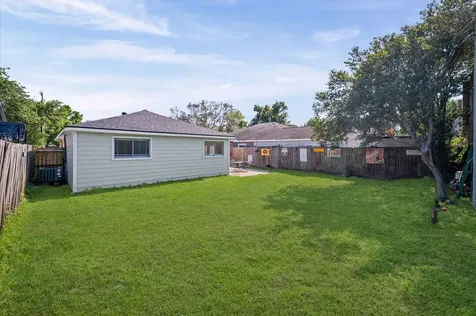 605 Kelley Street Houston TX 77009