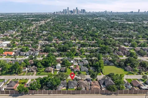 605 Kelley Street Houston TX 77009