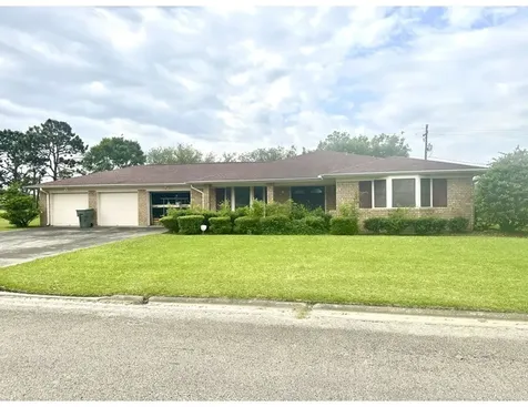 2312 Salisbury Drive Port Arthur TX 77640