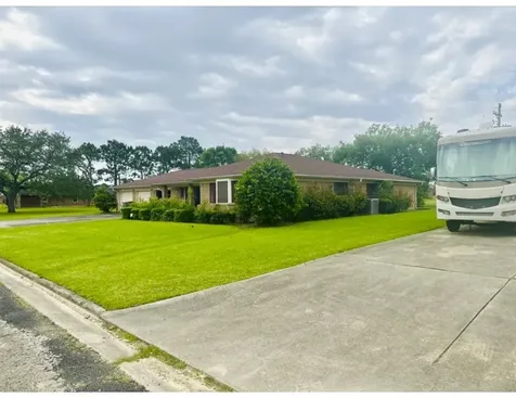 2312 Salisbury Drive Port Arthur TX 77640