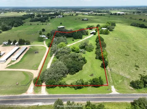 810 Highway 237 Burton TX 77835