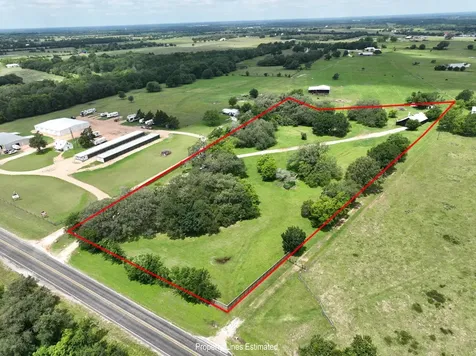 810 Highway 237 Burton TX 77835