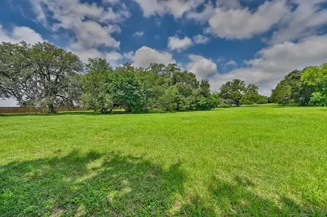 810 Highway 237 Burton TX 77835