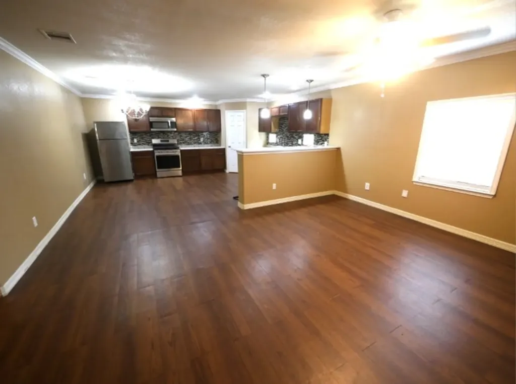 6735 Narcissus Street A Houston TX 77087