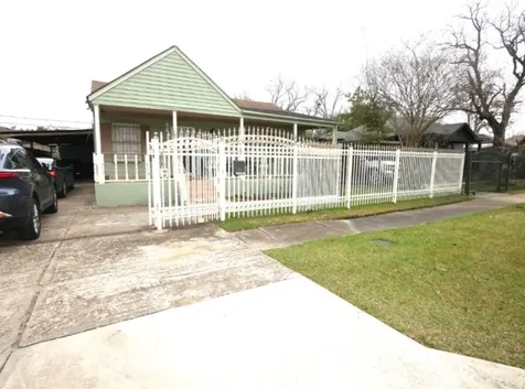 6735 Narcissus Street A Houston TX 77087