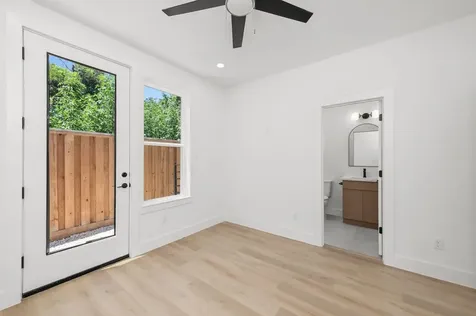 3348 Sauer Street Houston TX 77004