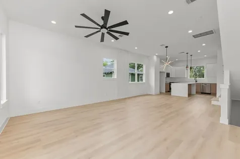 3348 Sauer Street Houston TX 77004