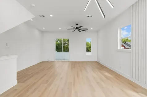 3348 Sauer Street Houston TX 77004