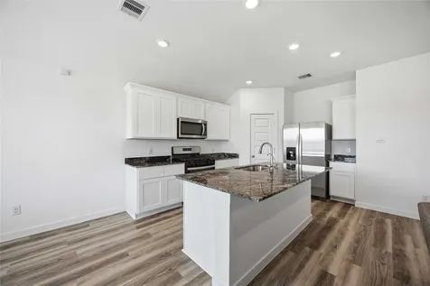 9522 Wall Street Texas City TX 77591