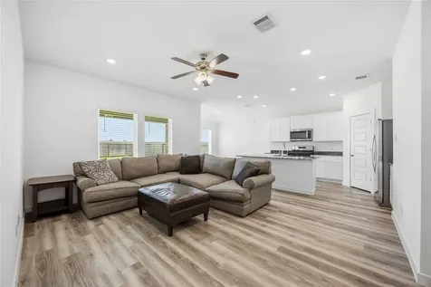 9522 Wall Street Texas City TX 77591