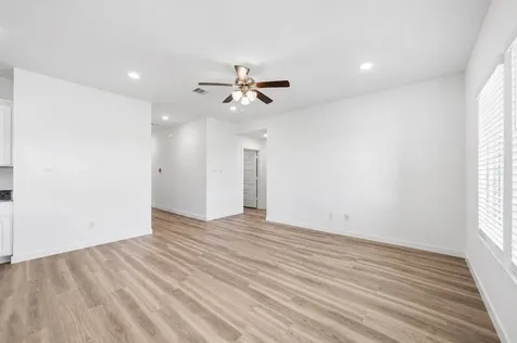 9522 Wall Street Texas City TX 77591