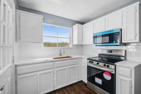 12610 Rio Bravo Street Rosharon TX 77583