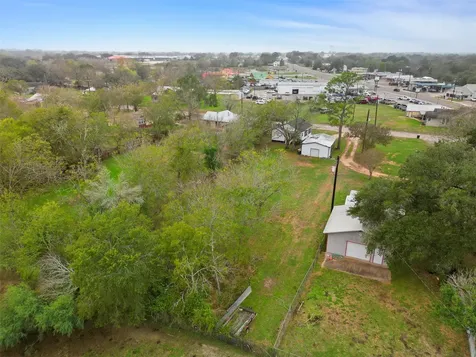 107 Mulberry Street Hallettsville TX 77964