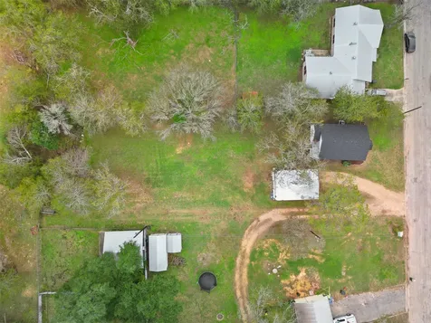 107 Mulberry Street Hallettsville TX 77964