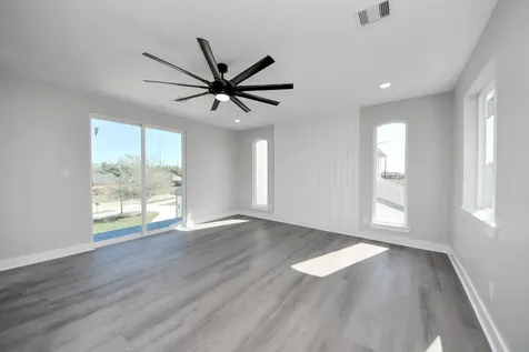 216 San Jacinto Street La Porte TX 77571