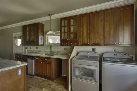 4 W Manning Street Madisonville TX 77864