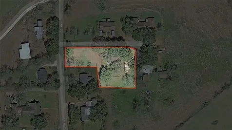 4 W Manning Street Madisonville TX 77864