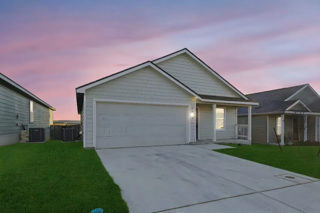 1052 Shutter Way Kerrville TX 78028