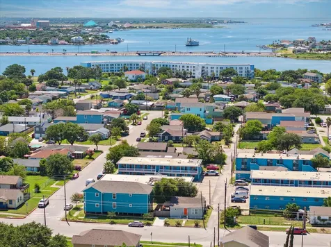 1213 55th Street Galveston TX 77551