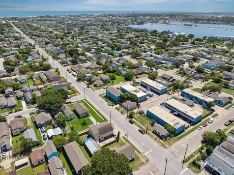 1213 55th Street Galveston TX 77551