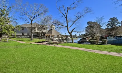30 Winthrop Harbor Court Montgomery TX 77356