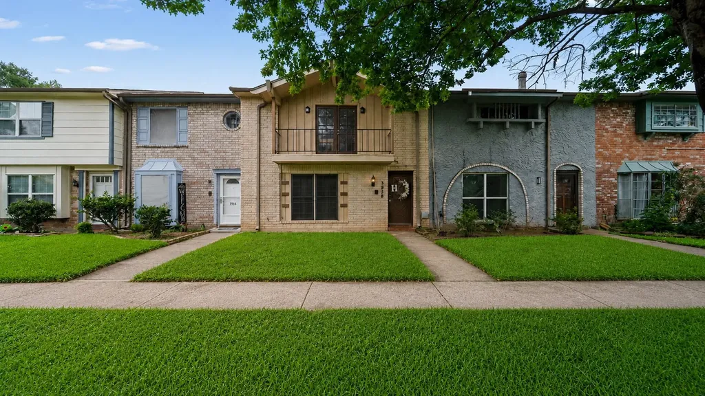 3936 Laura Leigh Drive Friendswood TX 77546