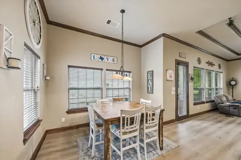 514 Pinehurst Drive New Ulm TX 78950