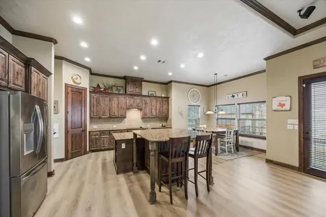 514 Pinehurst Drive New Ulm TX 78950
