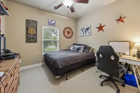 514 Pinehurst Drive New Ulm TX 78950
