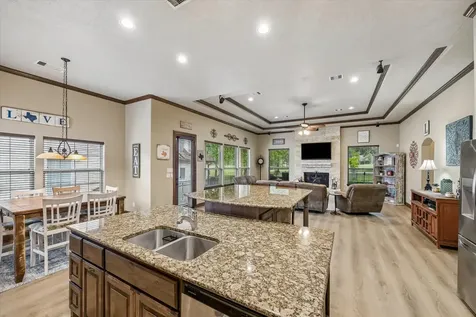 514 Pinehurst Drive New Ulm TX 78950