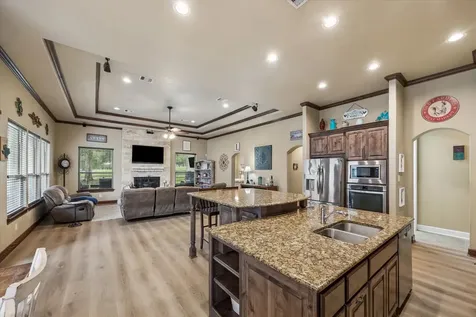 514 Pinehurst Drive New Ulm TX 78950