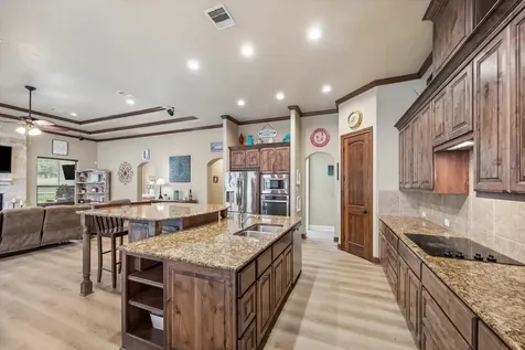 514 Pinehurst Drive New Ulm TX 78950