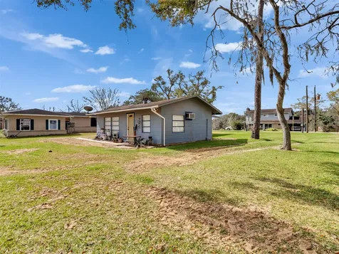 3315 Saint Anne Street Liverpool TX 77577
