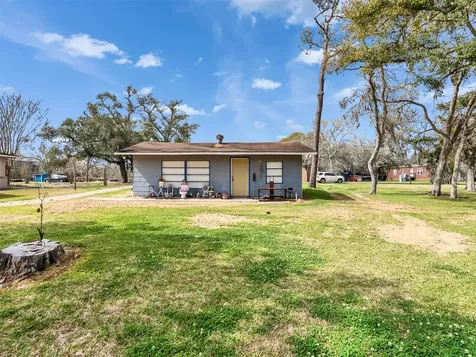 3315 Saint Anne Street Liverpool TX 77577