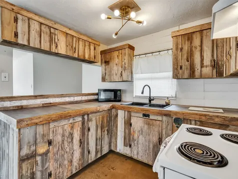 3315 Saint Anne Street Liverpool TX 77577