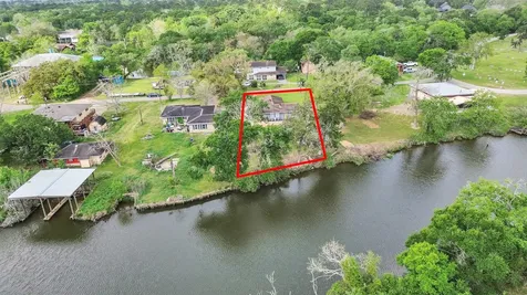 3315 Saint Anne Street Liverpool TX 77577