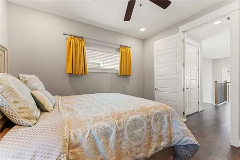 434 Yale Oaks Lane Houston TX 77091